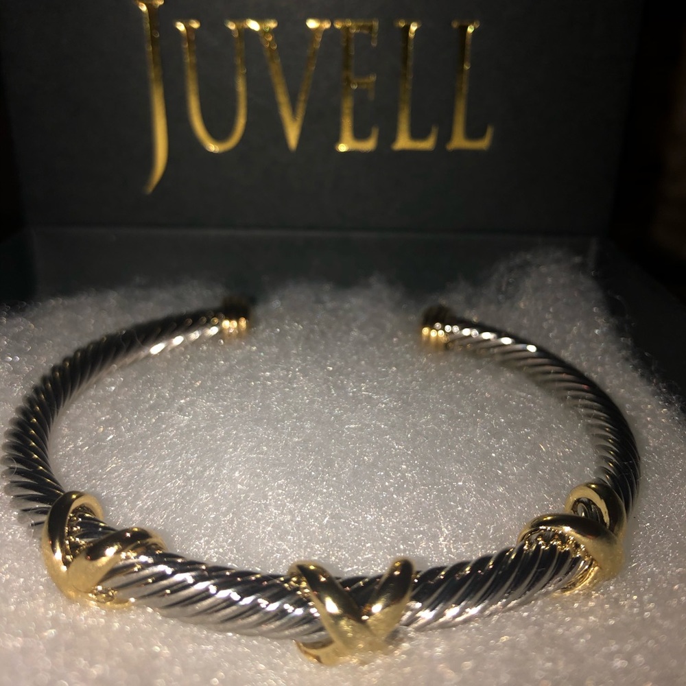 🆕NWB Juvell 18K Two-tone Cable Cuff